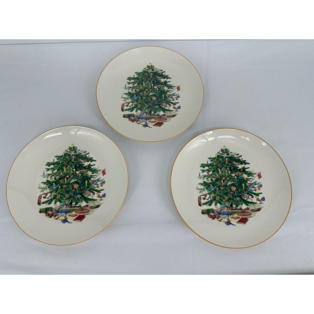 Heirloom Dept. 56 Christmas Tree‎ Plate set on 3 - 8-1/2" Lunch Salad Plates
